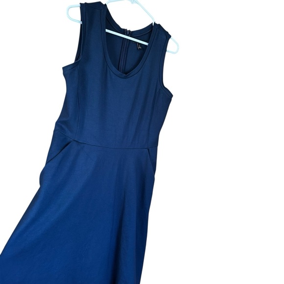 Banana Republic Navy Sleeveless Scoop Neck Fit and Flare Midi Dress 12T Tall - Picture 3 of 7